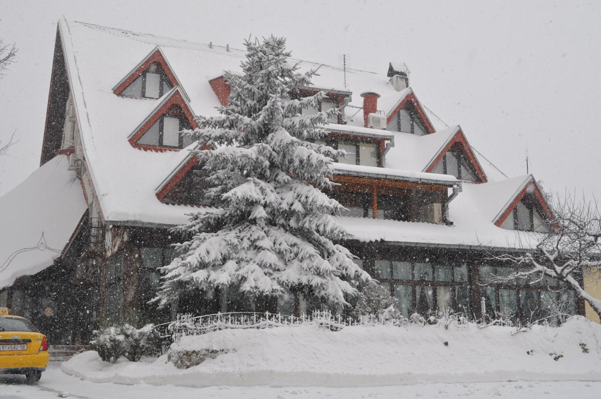 Hotel Sumski Feneri Bitola Exterior photo